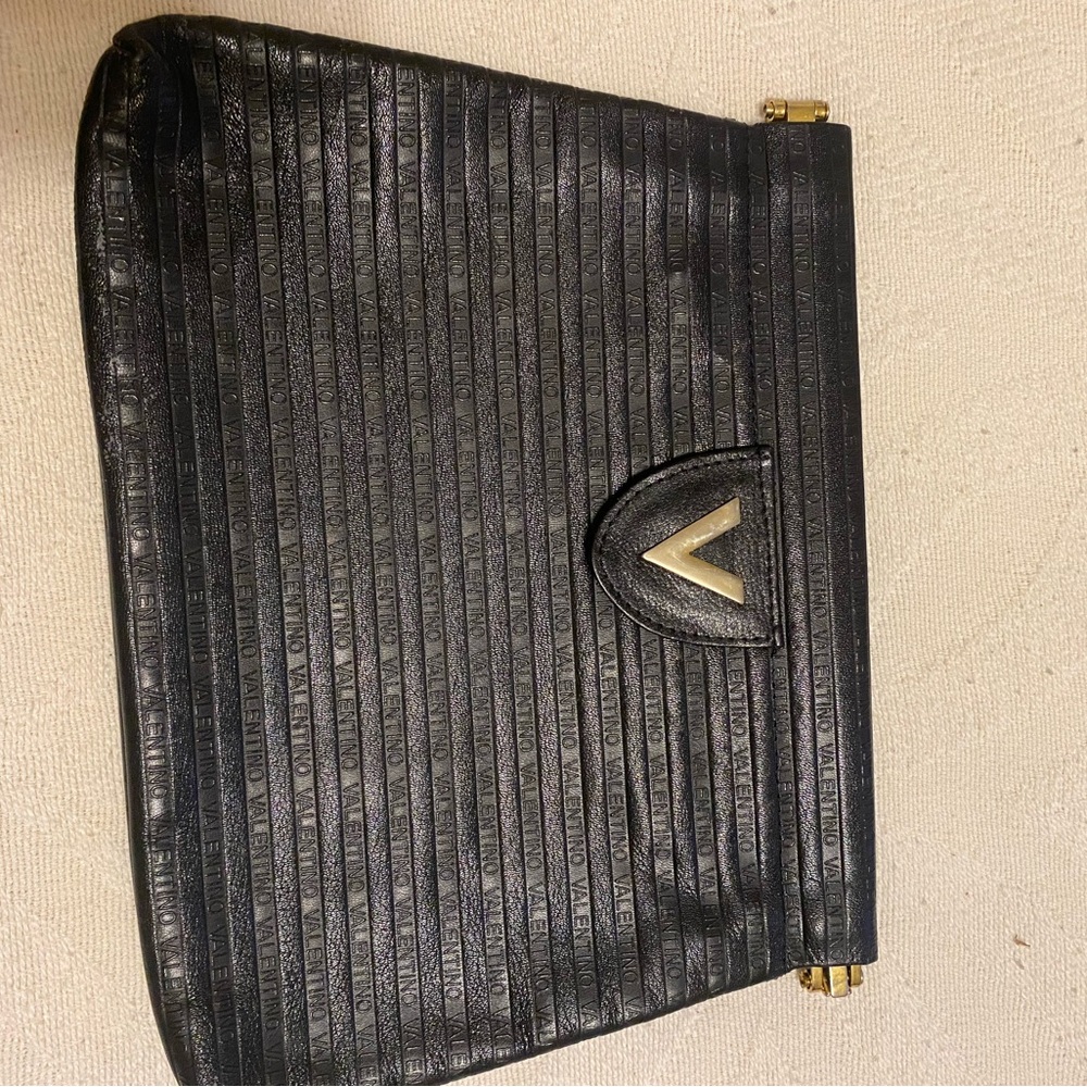 Mario Valentino Clutch